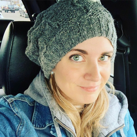 Meet your Posher, Melissa - Picture 1 of 1